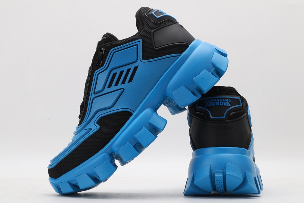P*rada SNEAKER